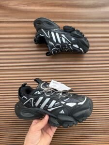 Performance Vento XLG Deluxe Premium Sneakers (2)