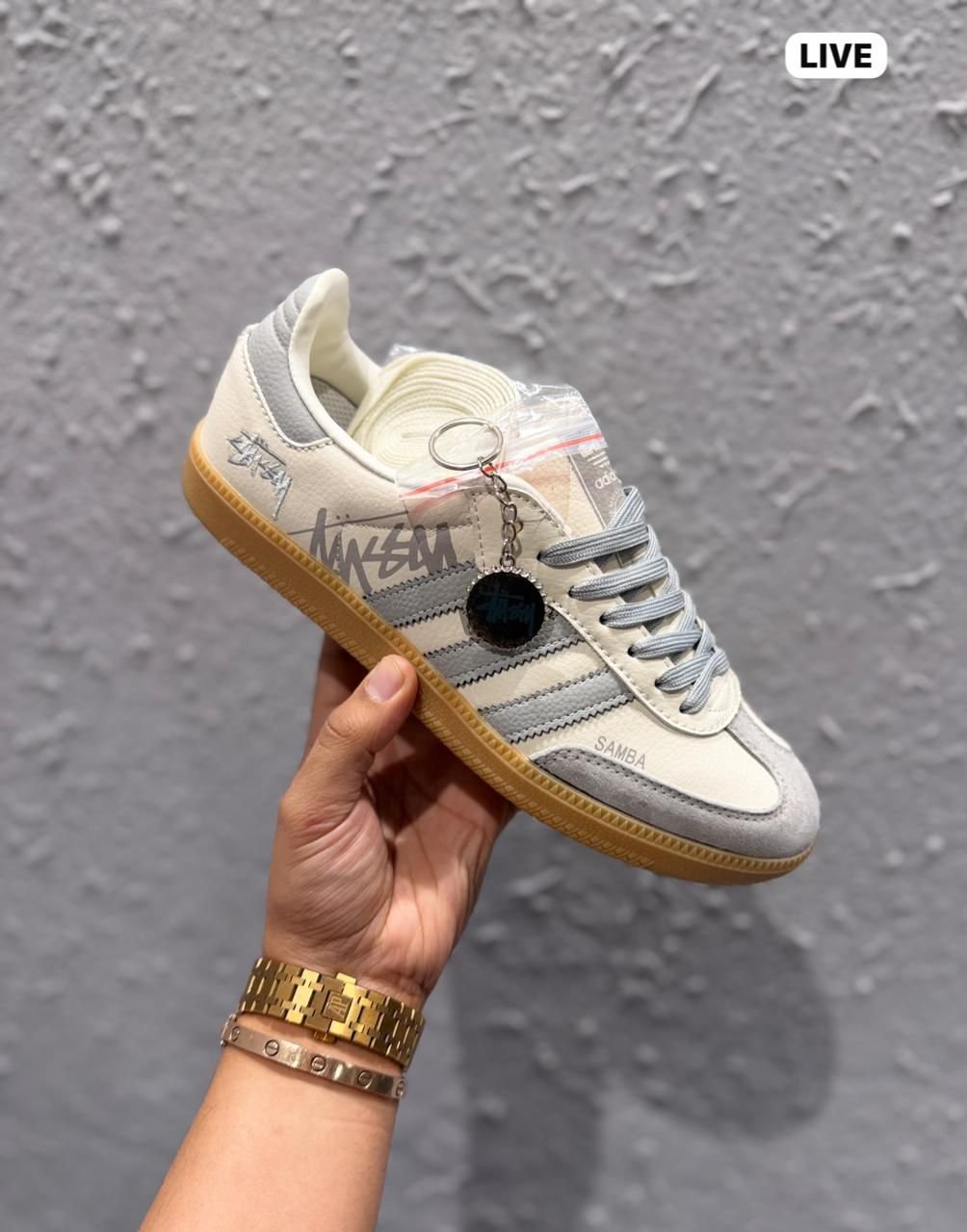 Samba Collaborative Streetwear Low-Top Sneakers (2) Samba Collaborative Streetwear Low-Top Sneakers (2)