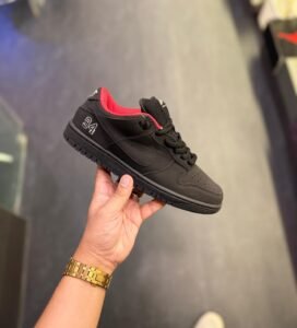 Skate Dunk Low Collaborative Bred Black Red Sneakers 2025