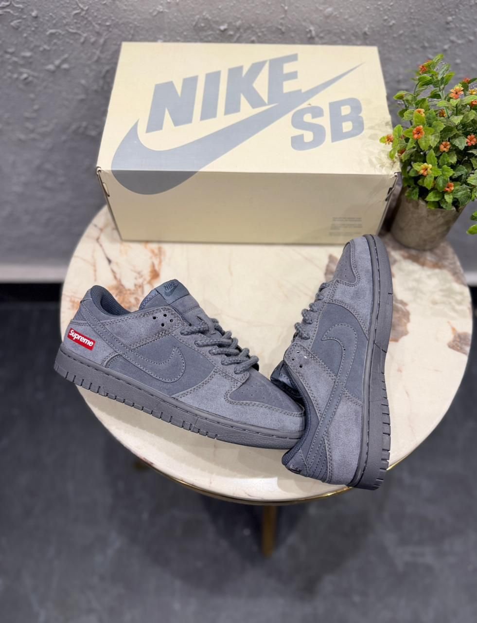 Skate Dunk Low Wolf Grey Boys Sneakers (1) Skate Dunk Low Wolf Grey Boys Sneakers (1)