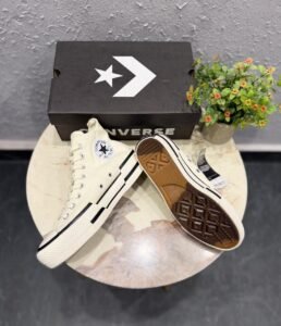 Chuck Mid Plus White Canvas Sneakers (4)