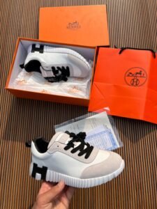 Luxury H Pattern Premium Sneakers 2 Colors (4)