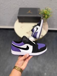 Retro 1 Low Court Purple Basketball Sneakers (1)