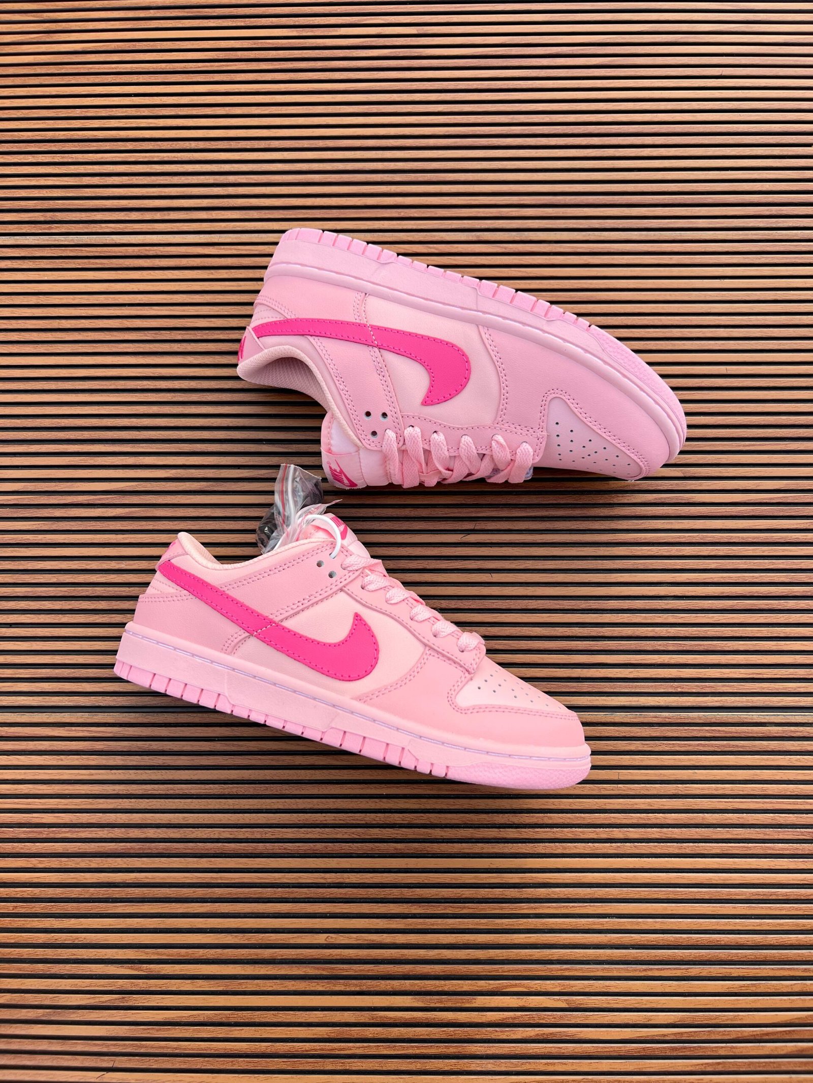 SB Dunk Girls Premium Full Leather Athletic Sneakers 8 Colors (14) SB Dunk Girls Premium Full Leather Athletic Sneakers 8 Colors (14)