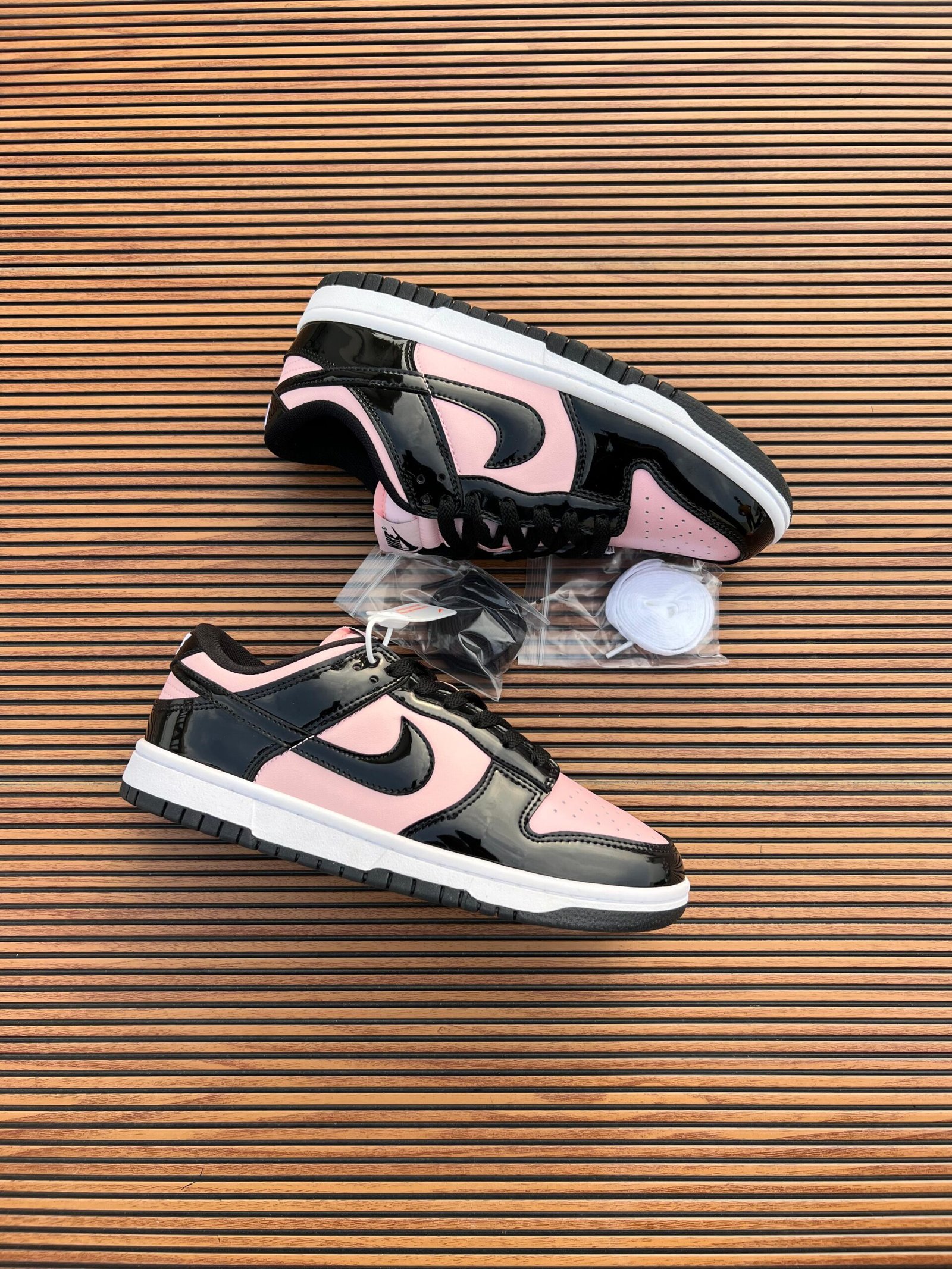 SB Dunk Girls Premium Full Leather Athletic Sneakers 8 Colors (8) SB Dunk Girls Premium Full Leather Athletic Sneakers 8 Colors (8)