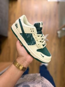 Skate Dunk Stussy White Dark Green 2025 Collaborative Sneakers (1)