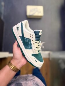 Skate Dunk Stussy White Dark Green 2025 Collaborative Sneakers (4)