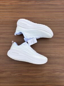 Zoom Vomero Plus Triple White Premium Running Performance Sneakers (2)