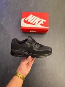 Airmax 90 Triple Black Sneakers – Clean Street Essential (1)