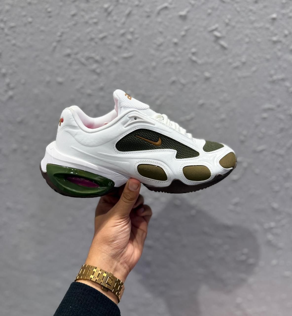 Airmax Muse Green Sneakers – Fresh 2025 Street Style (2)