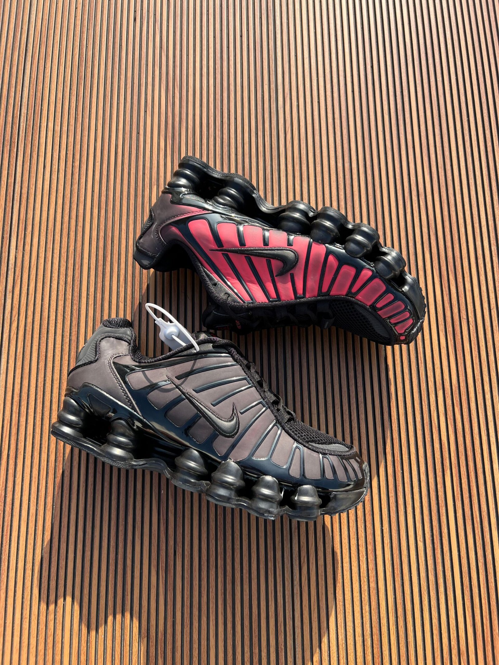 Shox TL Red UV Sneakers – Premium Performance Street Style (2)