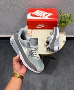 Airmax 90 Light Smoke Grey Sneakers – Classic Comfort Street Style