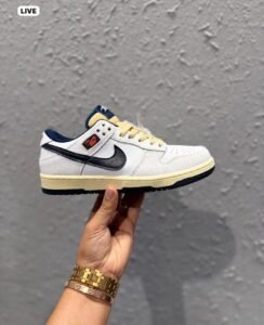 Dunk 2026 Vintage Pack Sneakers – Retro Street Style Edition