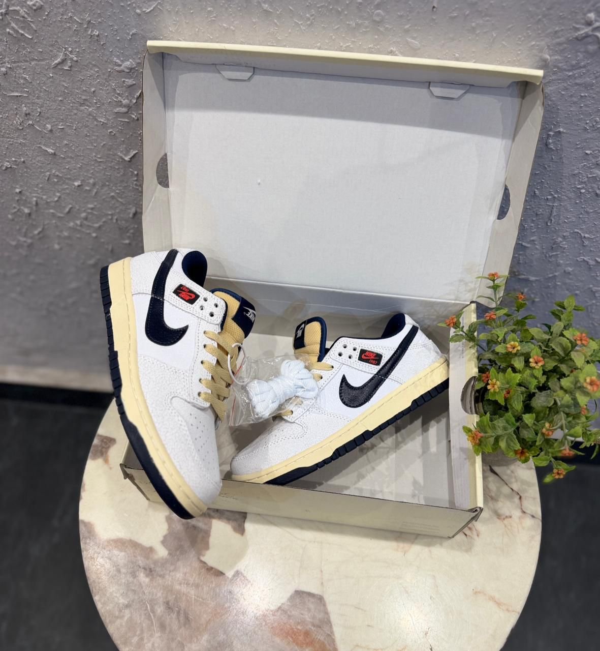 Dunk 2026 Vintage Pack Sneakers – Retro Street Style Edition