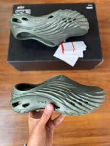 Lightweight Comfort Clogs – Everyday Casual Slip-On Shoes