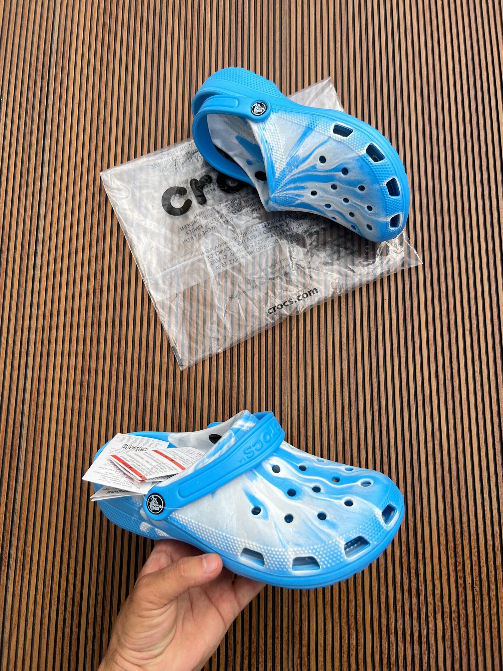 Marbled Comfort Clogs – Stylish Slip-On Casual Shoes