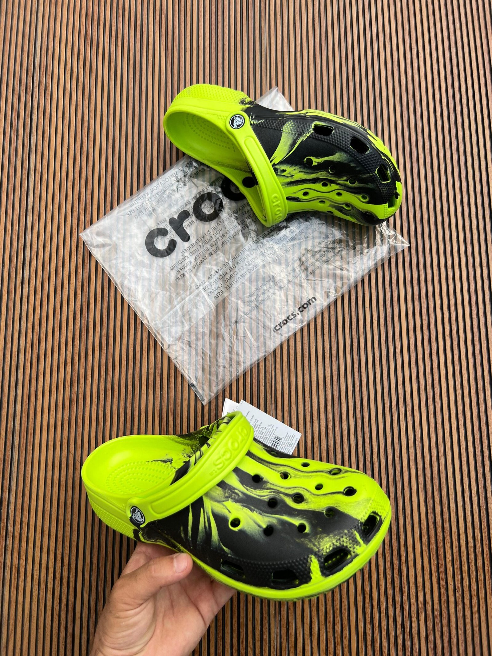 Marbled Comfort Clogs – Stylish Slip-On Casual Shoes