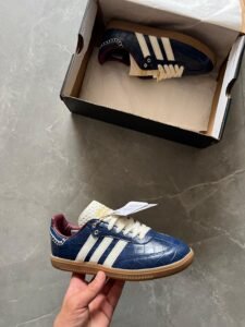 Premium Retro Low Top Sneakers – Stylish Casual Shoes for Girls