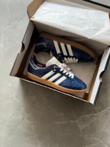 Premium Retro Low Top Sneakers – Stylish Casual Shoes for Girls