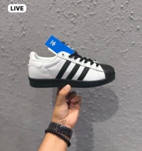 Superstar 2nd Generation Oreo – Classic Street Style Edition