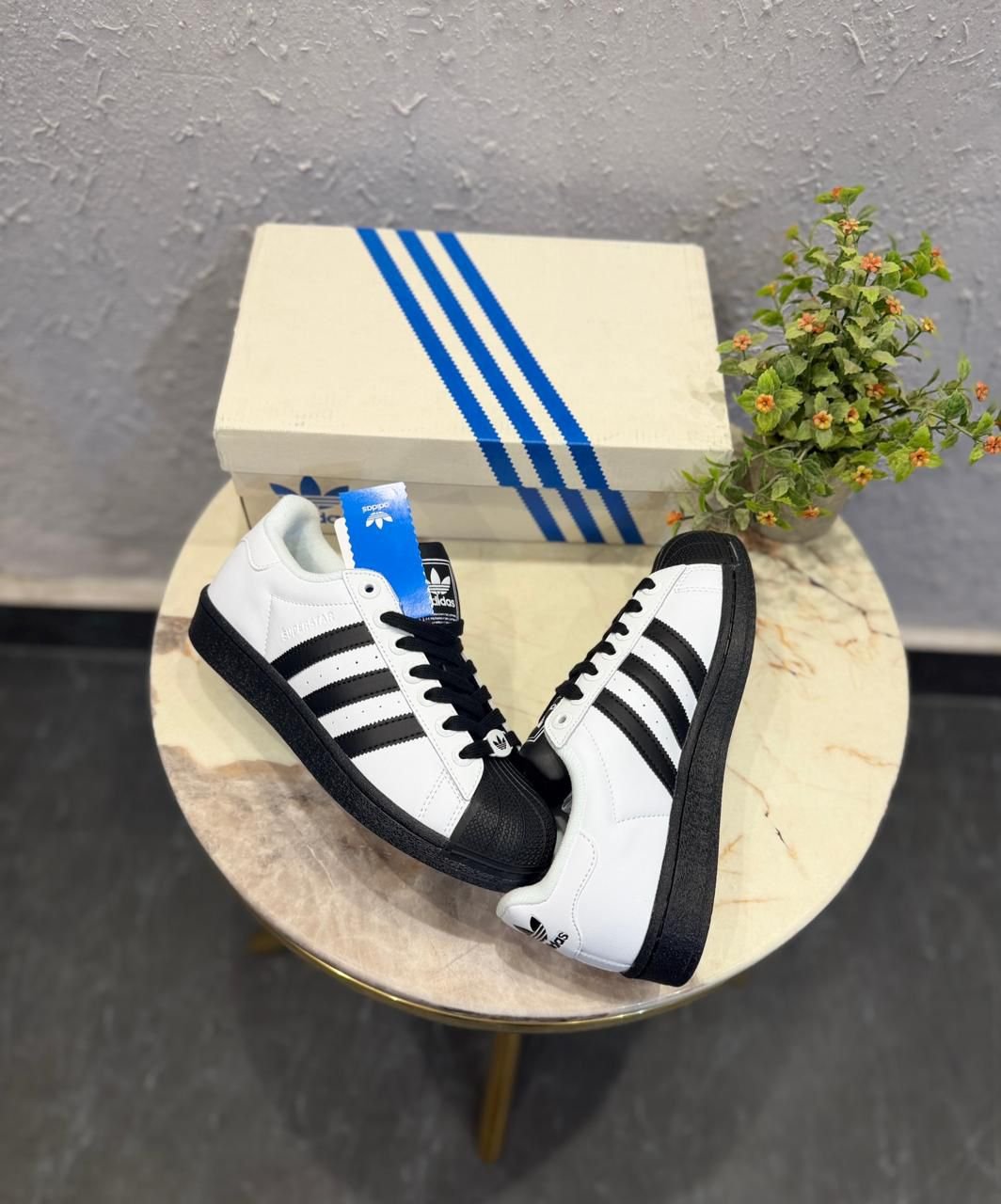 Superstar 2nd Generation Oreo – Classic Street Style Edition