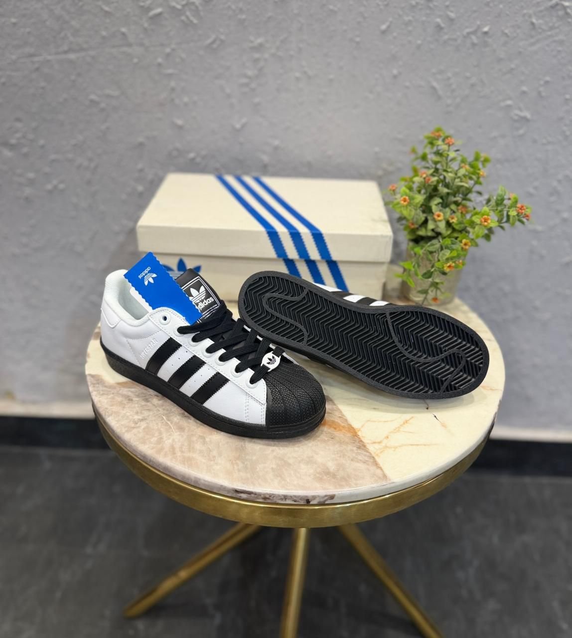 Superstar 2nd Generation Oreo – Classic Street Style Edition