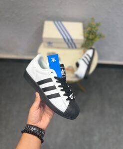 Superstar 2nd Generation Oreo – Classic Street Style Edition