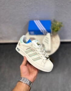 Superstar White Cartoon Edition – Playful Street Style Sneakers