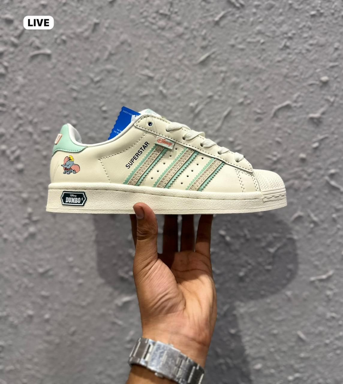 Superstar White Cartoon Edition – Playful Street Style Sneakers