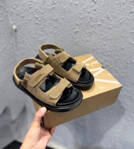 Aesthetic Men’s Sandals – Premium Everyday Comfort Slides