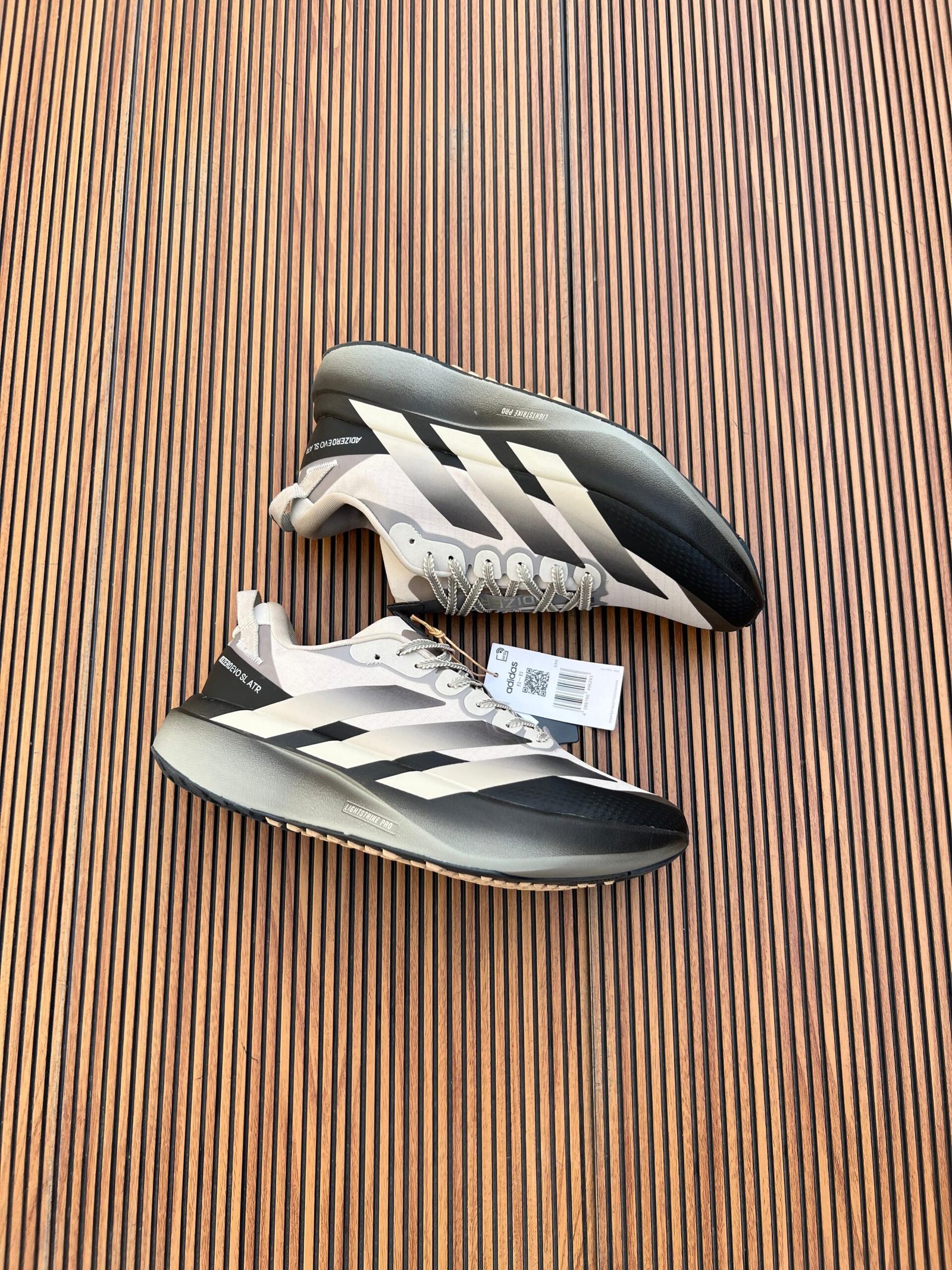 Black White Running Sneakers – Ultra Light Performance Trainers