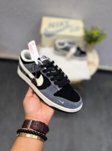Black Grey Low Top Sneakers – Premium Comfort & Trendy Design