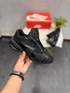 Triple Black Running Sneakers – Premium Comfort & Trendy Design