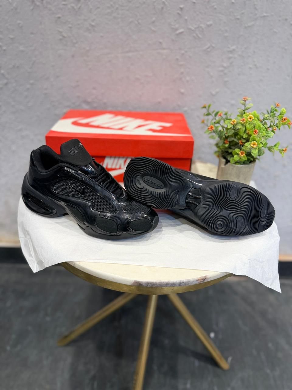 Triple Black Running Sneakers – Premium Comfort & Trendy Design
