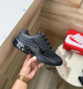 Black Street Runner Sneakers – Premium Comfort & Urban Performance