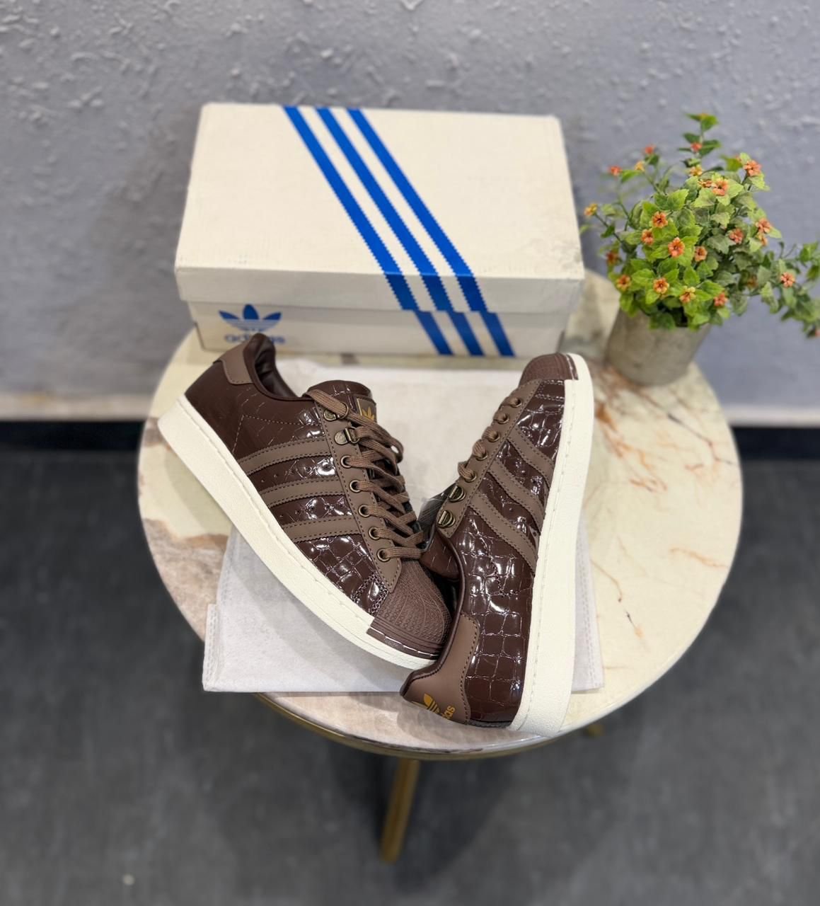 Brown Croco Texture Sneakers – Premium Comfort & Luxury Street Style