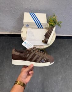 Brown Croco Texture Sneakers – Premium Comfort & Luxury Street Style
