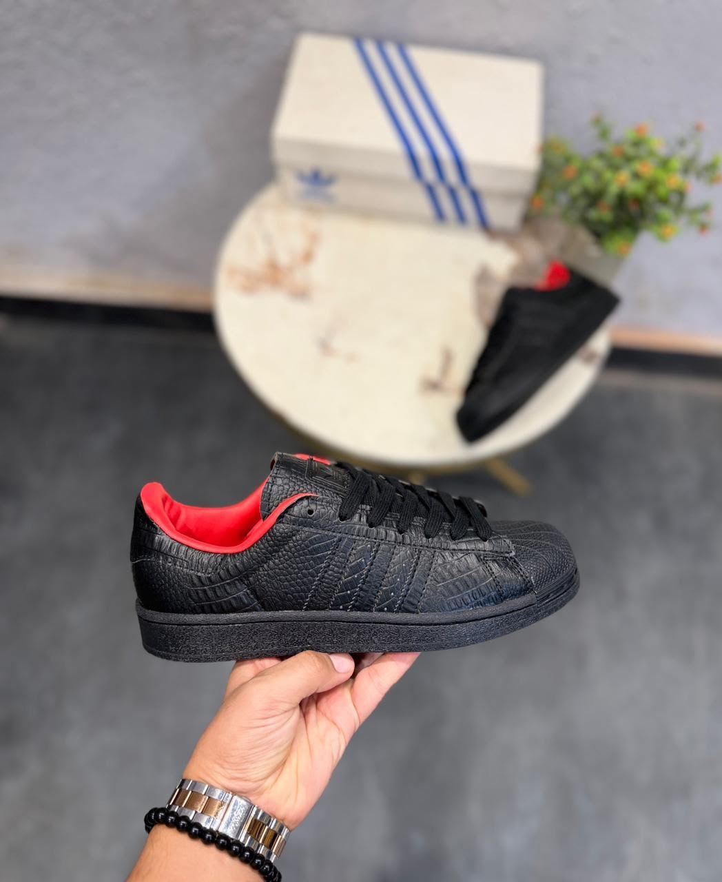 Core Black Heritage Sneakers – Premium Comfort & Everyday Style
