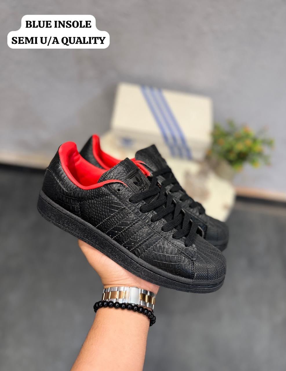Core Black Heritage Sneakers – Premium Comfort & Everyday Style