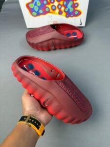Dual Tone Comfort Clogs – Lightweight Style & Everyday Ease