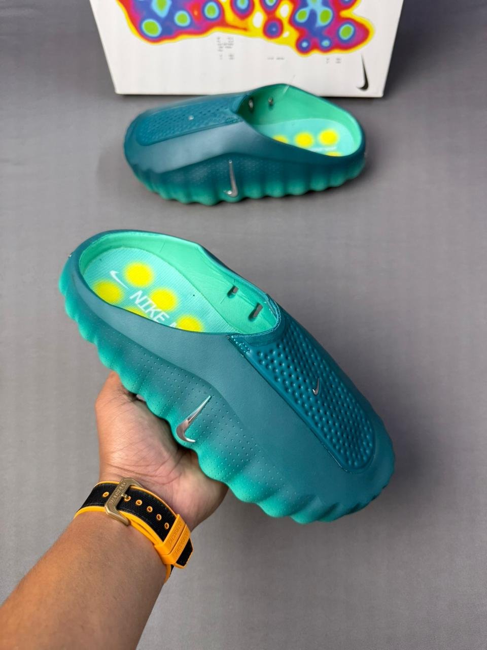Dual Tone Comfort Clogs – Lightweight Style & Everyday Ease