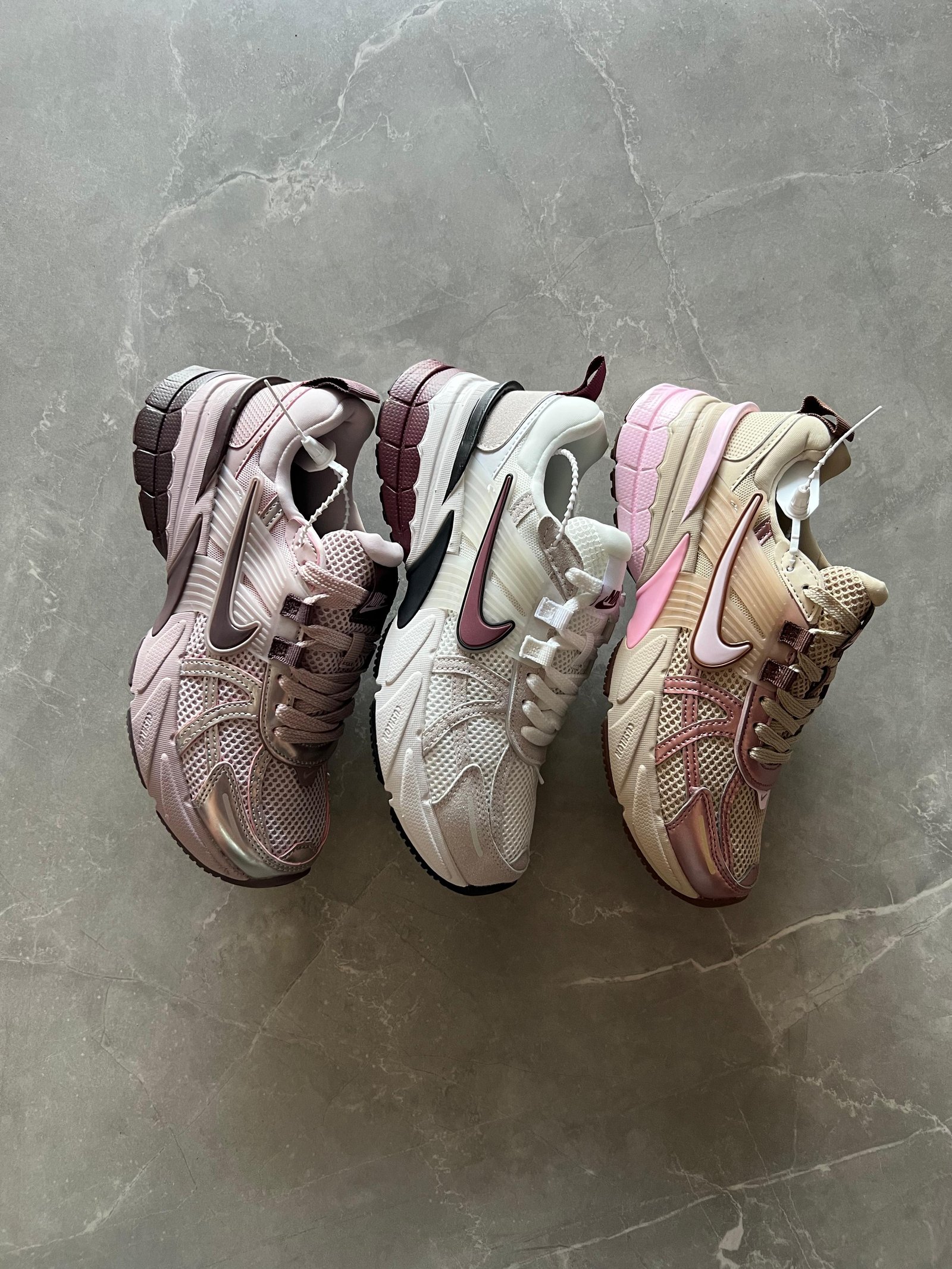 Girls Fashion Runner Sneakers – Lightweight Comfort & Modern Style