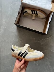 Girls Mary Jane Sneakers – Premium Comfort & Classic Style