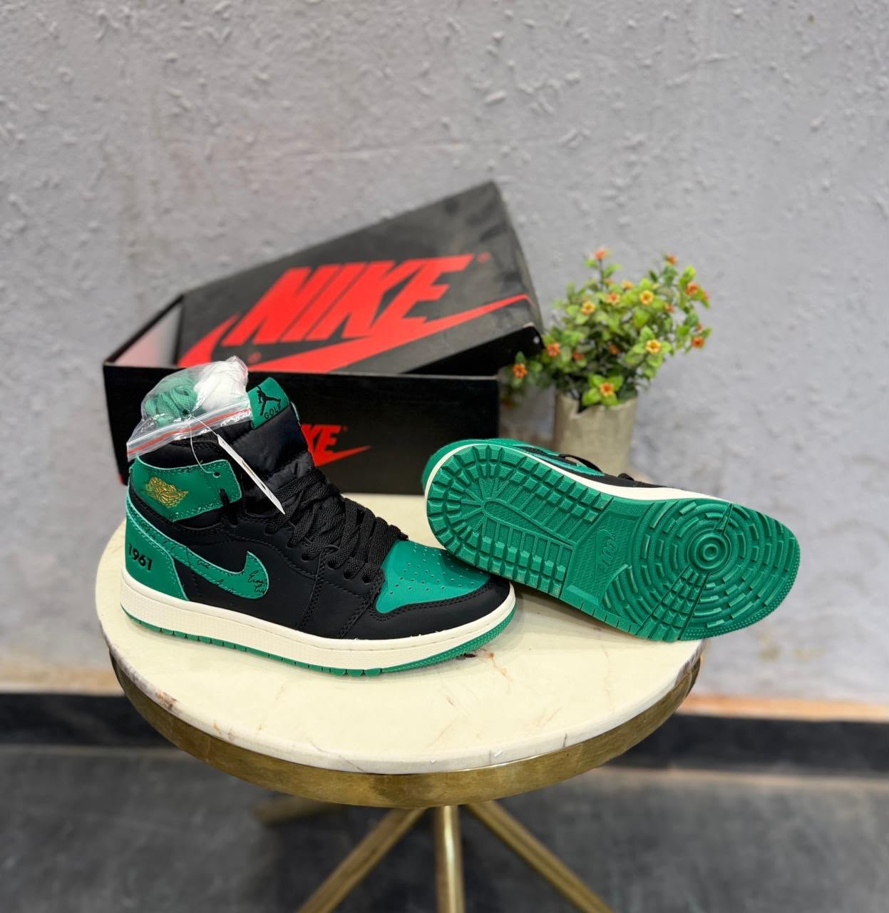 Golf Style Mid Top Sneakers – Premium Comfort & Athletic Design