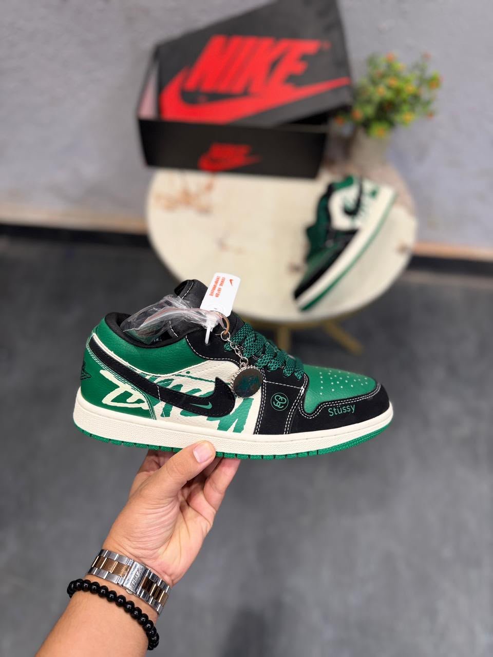 Green Low Ankle Sneakers – Premium Comfort & Urban Style