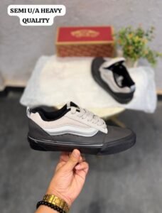 Grey Black Skate Sneakers – Chunky Comfort & Urban Style