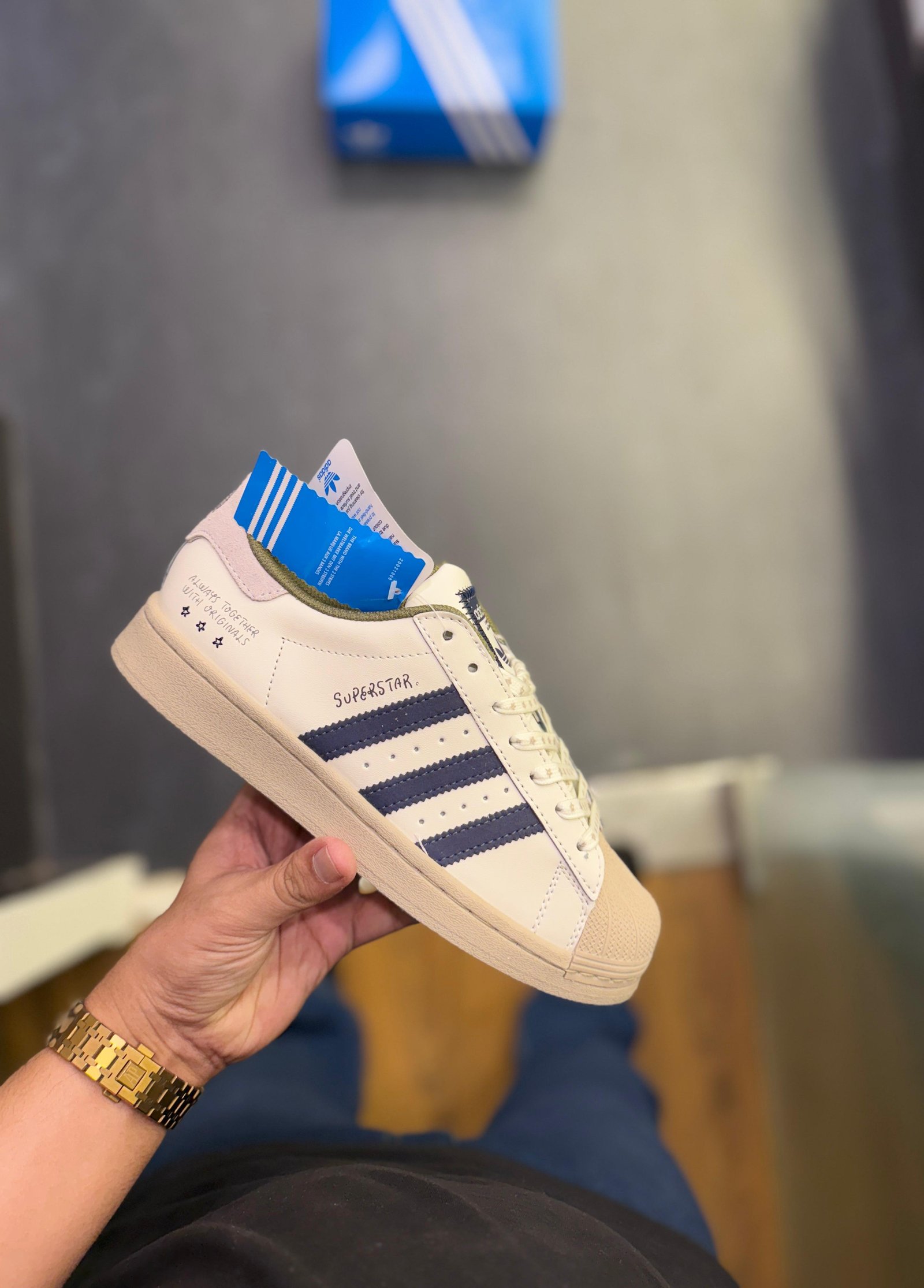 Illustrated Streetwear Sneakers – Premium Comfort & Creative Style (2) Illustrated Streetwear Sneakers – Premium Comfort & Creative Style