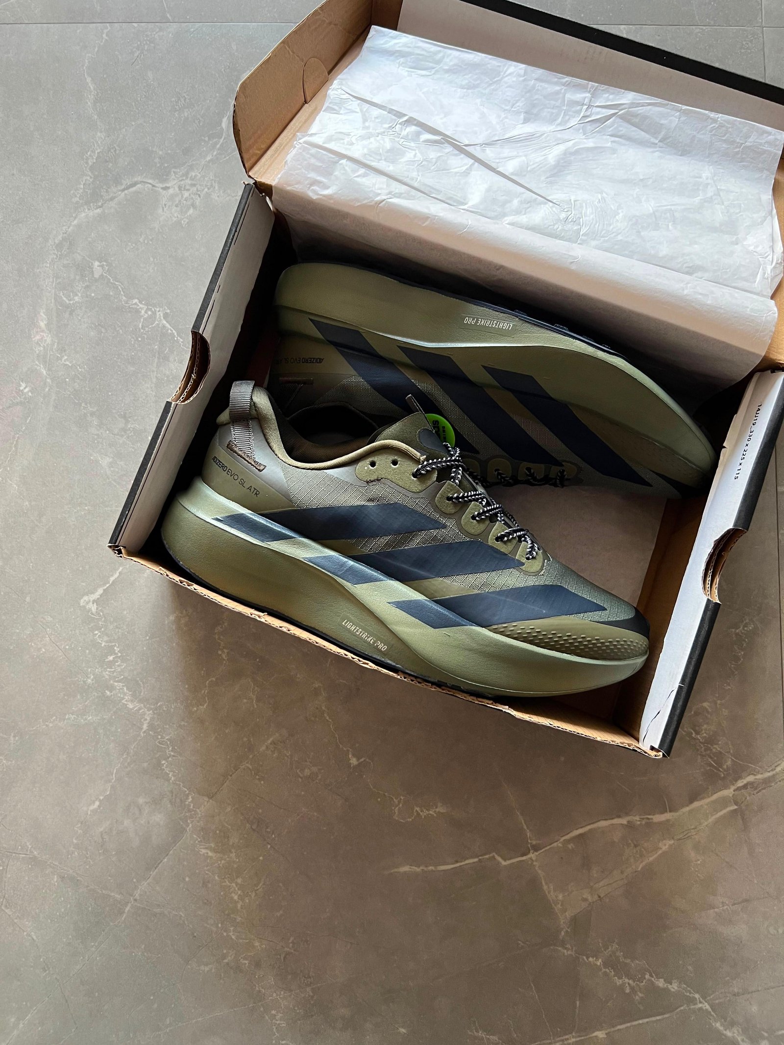 Lightweight Racing Sneakers – Premium Comfort & Speed Inspired Style