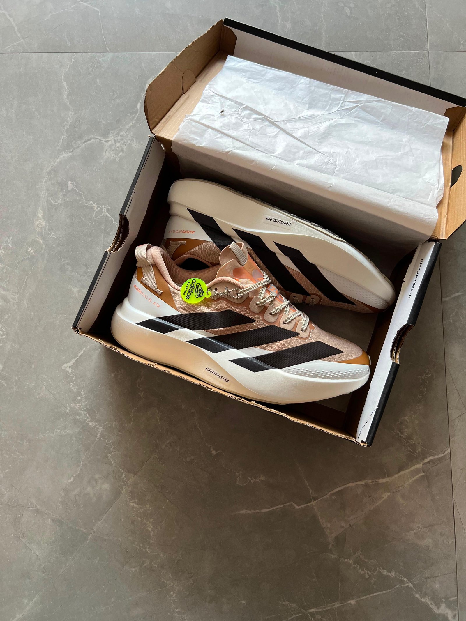 Lightweight Racing Sneakers – Premium Comfort & Speed Inspired Style