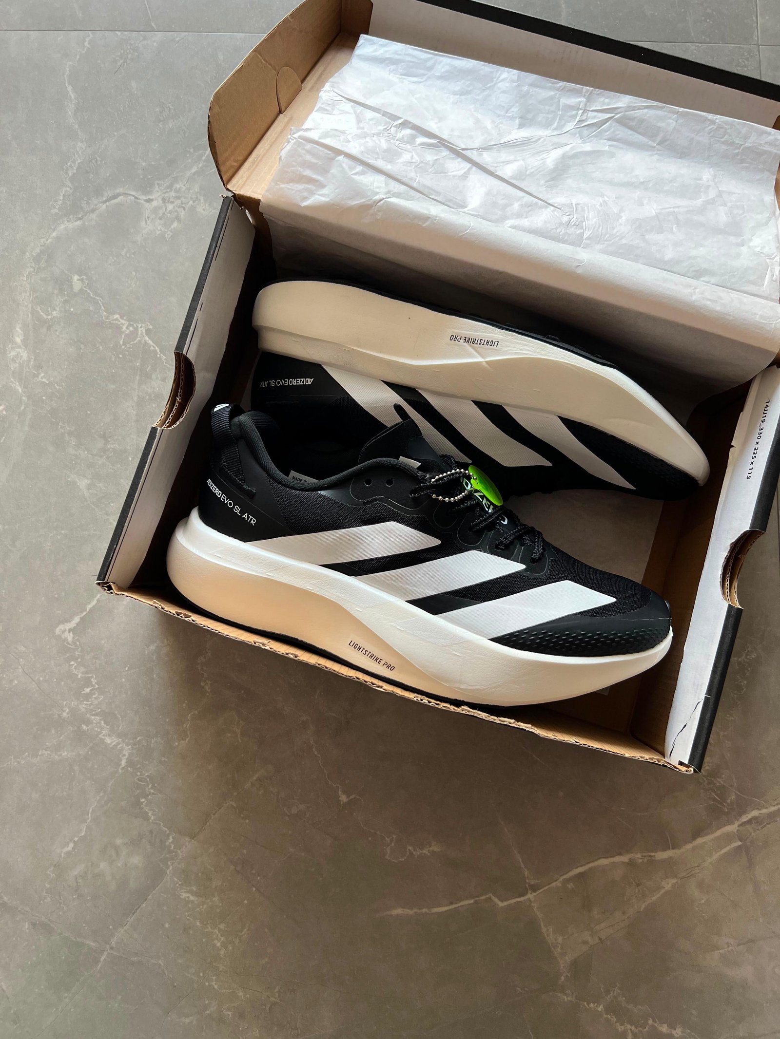 Lightweight Racing Sneakers – Premium Comfort & Speed Inspired Style